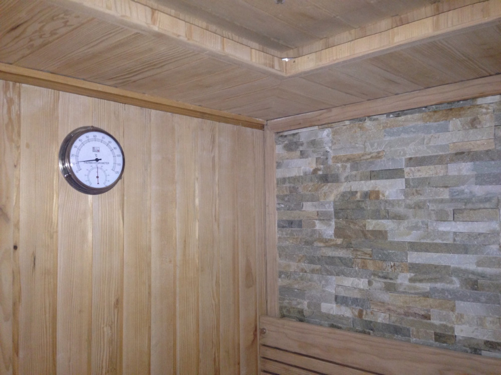 Juno Luxury Steam Sauna Room with Shower - Steam generator power