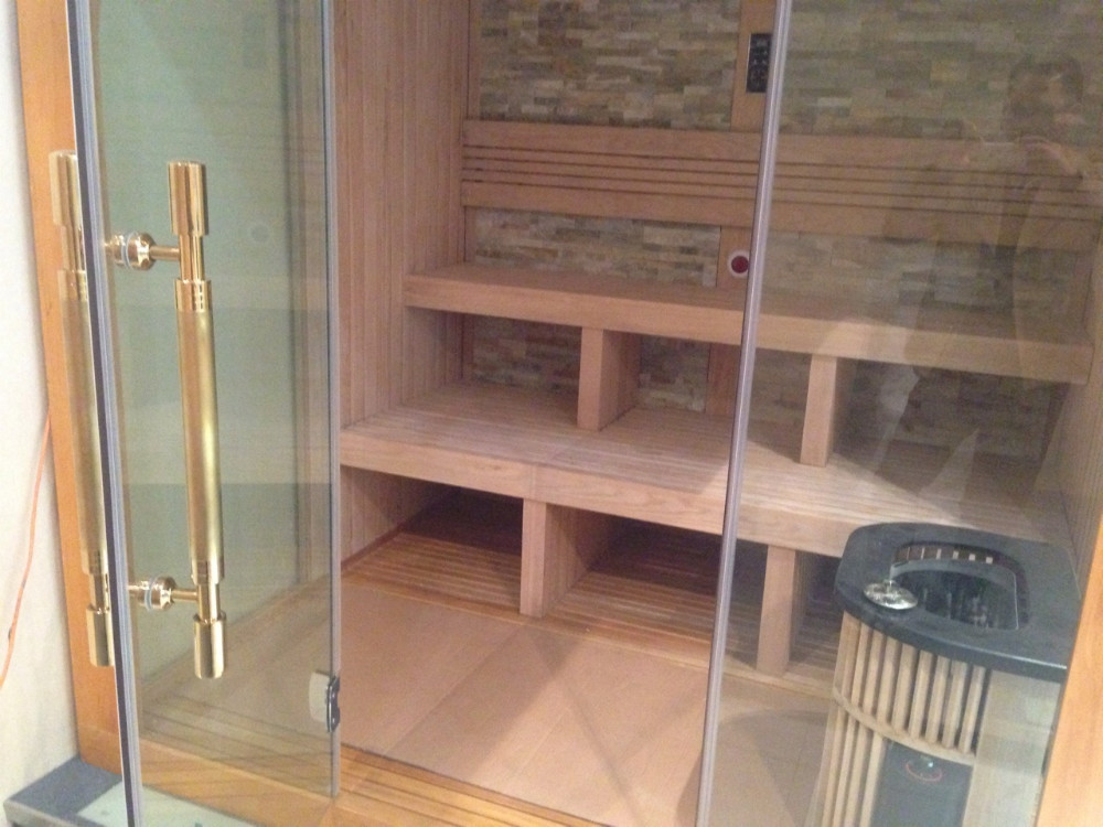 Juno Luxury Steam Sauna Room with Shower - Good white pine wood