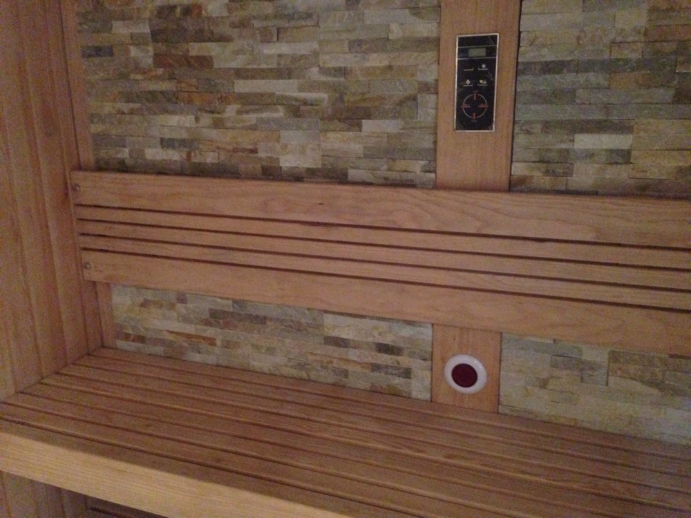 Juno Luxury Steam Sauna Room with Shower - Luxury brass hinge