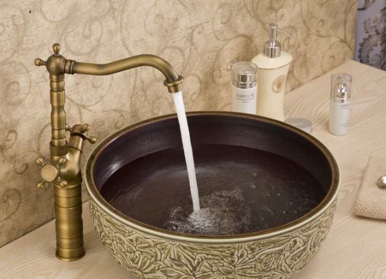 BathSelect-Syracuse-Classic-Antique-Bathroom-Sink