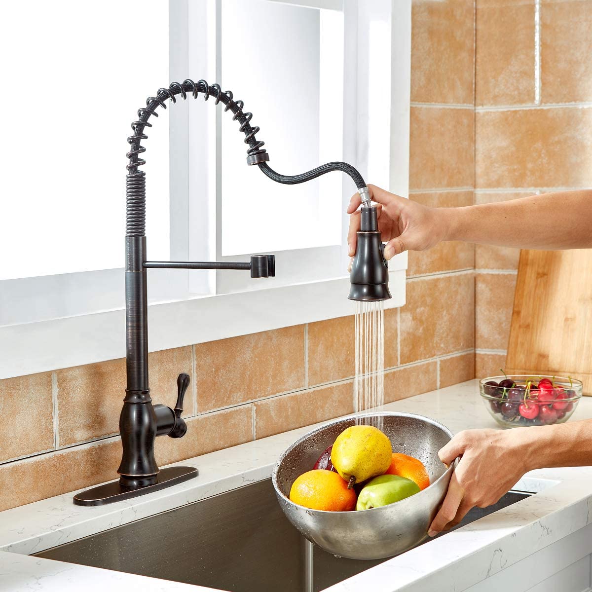 Turin-Kitchen-Faucet-Single-Handle-With-Faucet-Cov