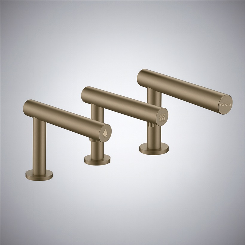 BathSelect SignatureForm� � Unique Finish Touchless