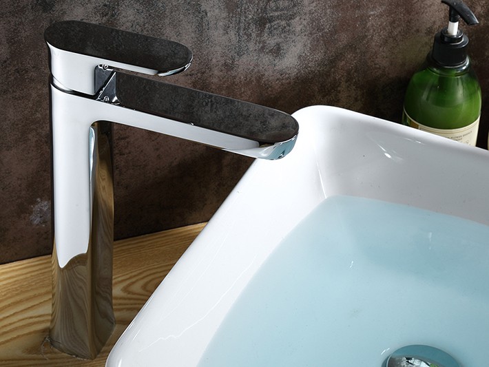 Vicenza Single Handle Deck Mounted Bathroom Sink Faucet