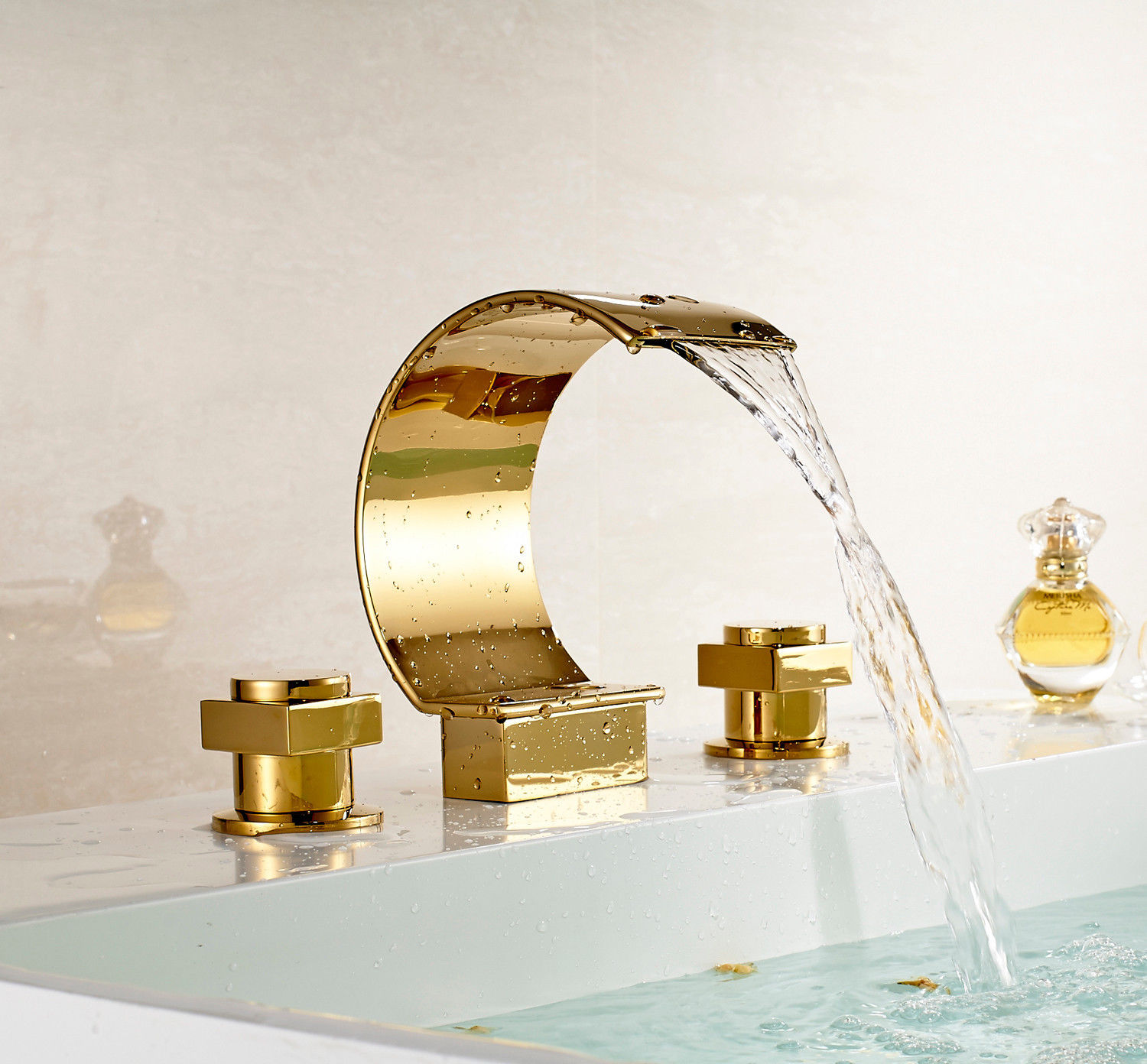 bathroom-sink-gold-finished-faucet