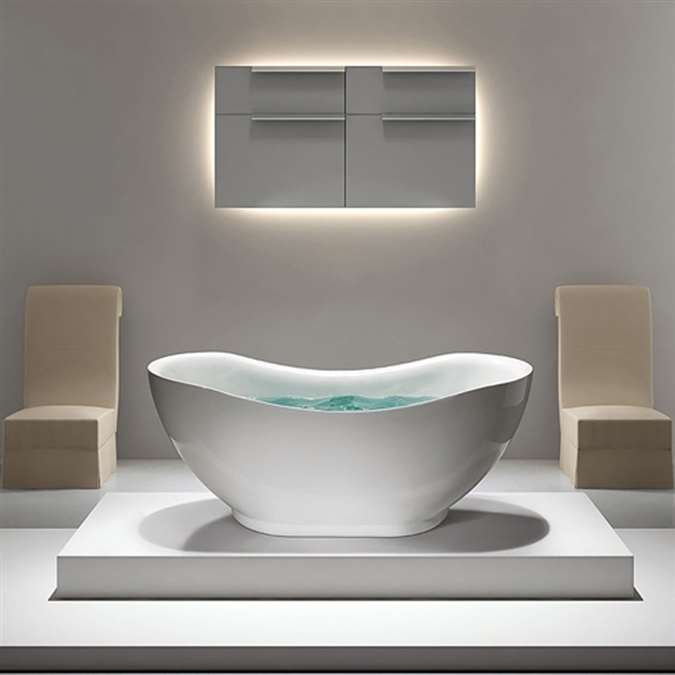 Luxury spa bathtubs