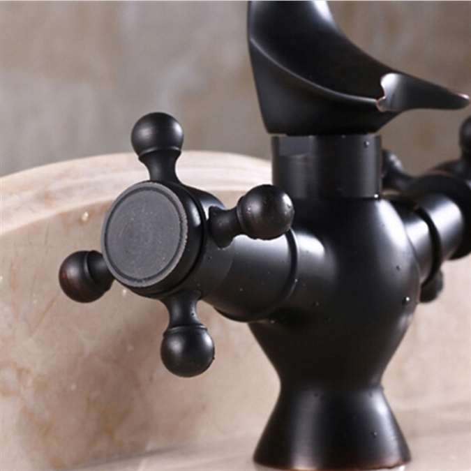 perpignan-dolphin-shaped-bathroom-sink-faucet
