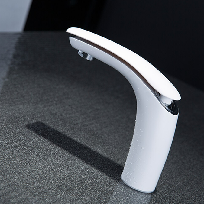 Rio-Rouge-Temperature-Controlled-Faucet
